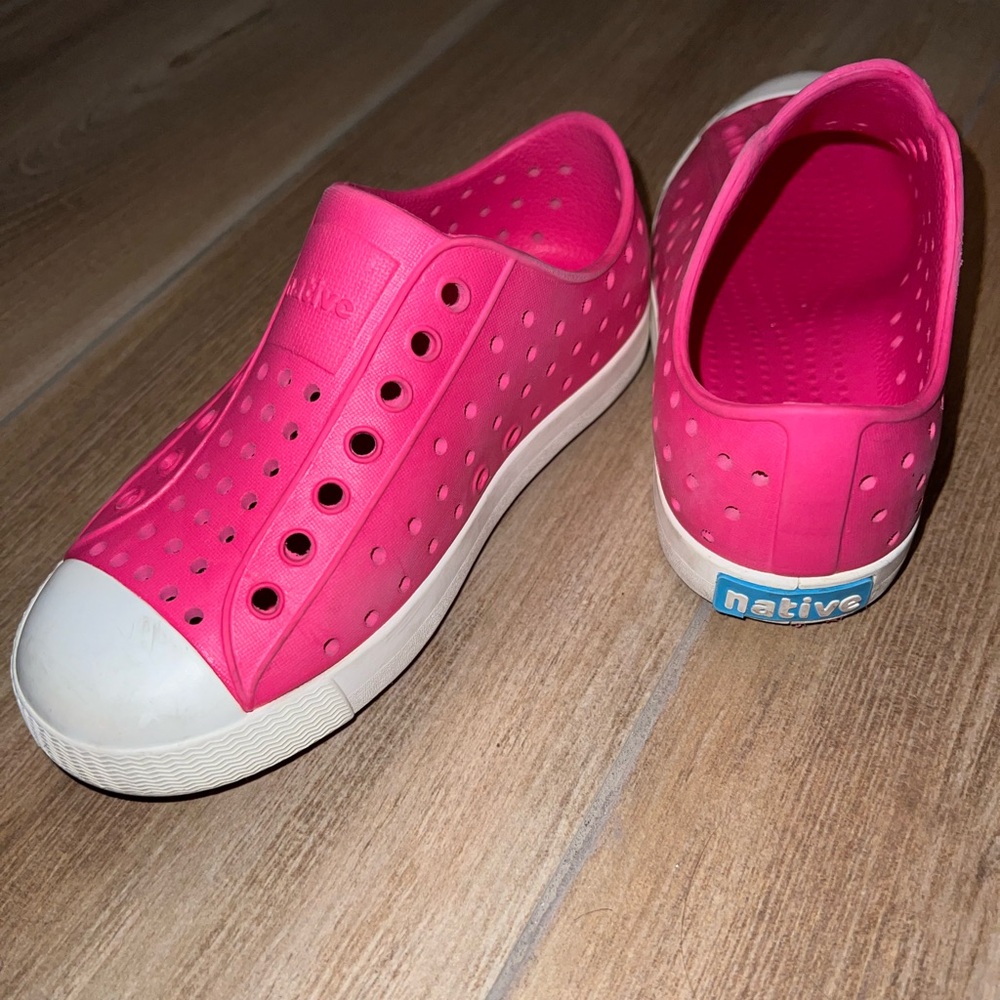 Native Kids • Jefferson HOT PINK Size C12